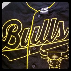Back and gold Bulls Baseball jersey